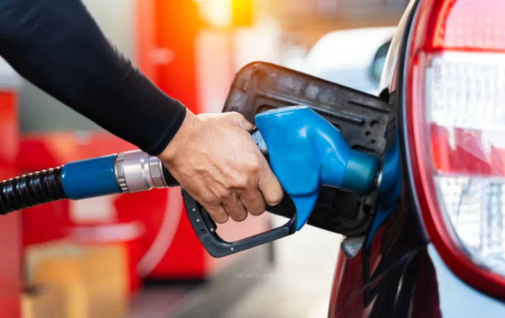 UP Petrol Panic Buying: Why Everyone Is Rushing to the Pumps (photo 4)