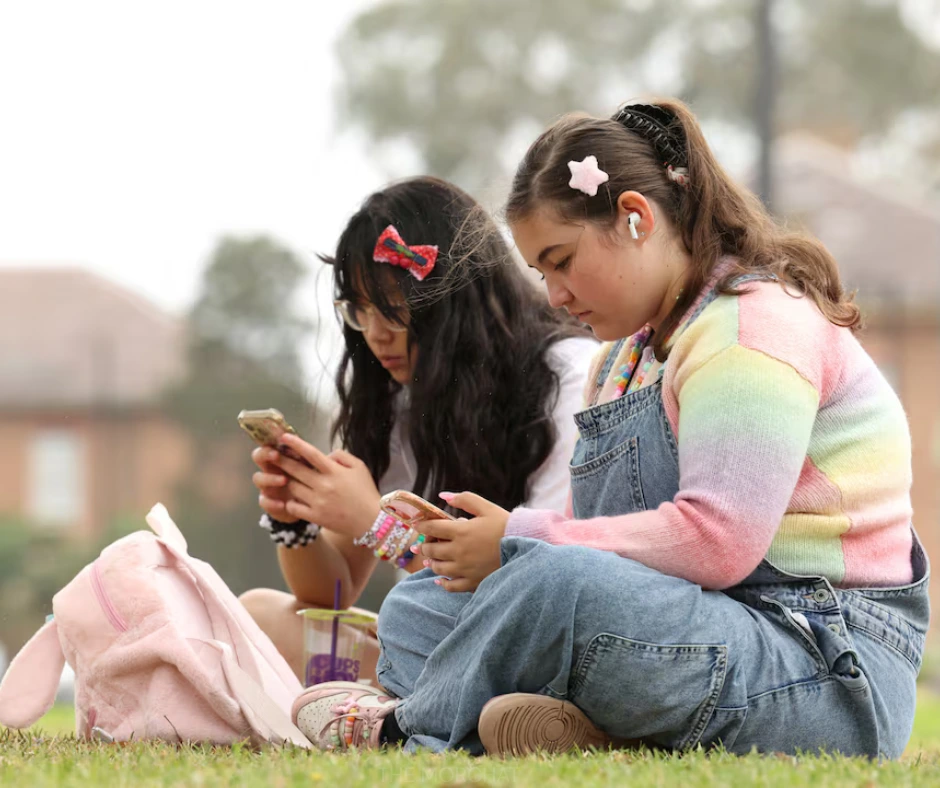 Social Media Ban Shock: Australia’s Under‑16 Block — Kids Demand Parents as New Digital Protectors