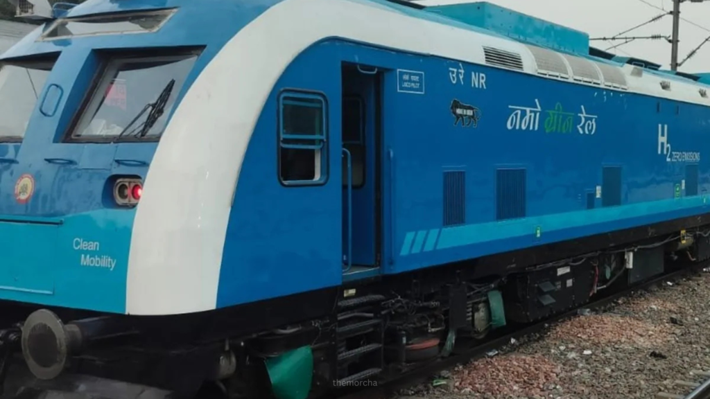 Narendra Modi: 7 Green Rail Wins & Challenges 4